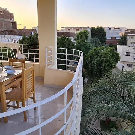 Senmut Luxory Apartments Экстерьер фото