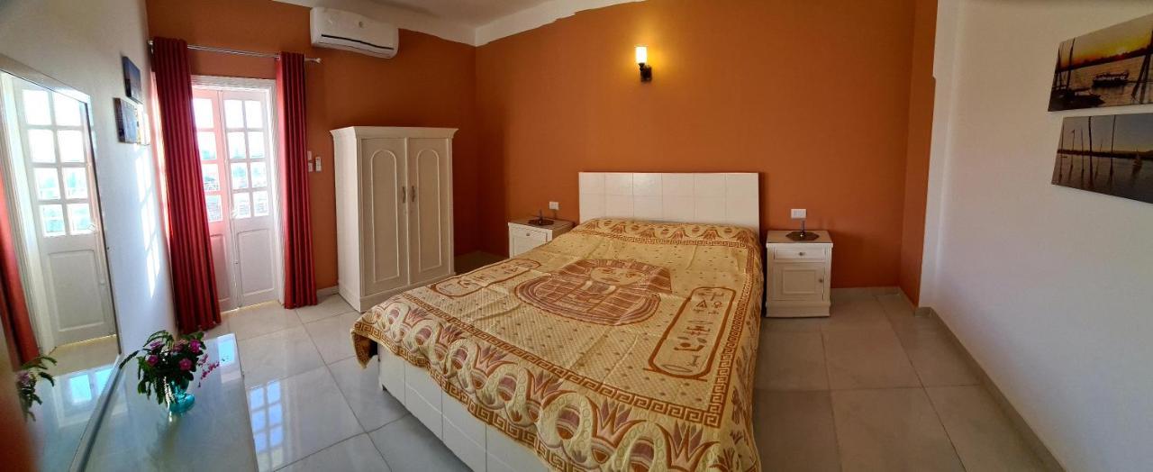 Senmut Luxory * Luxor
