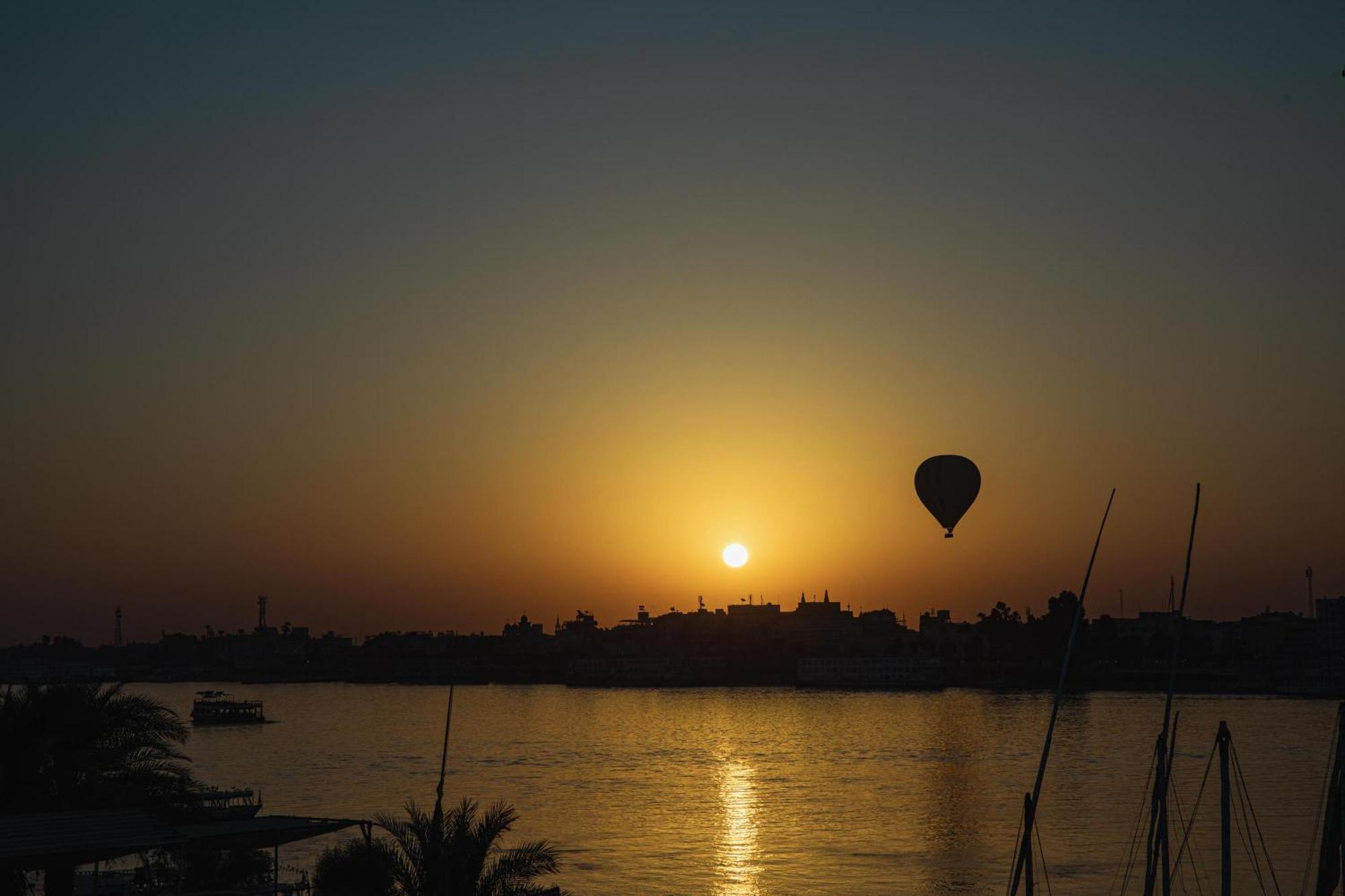 Senmut Luxory Luxor